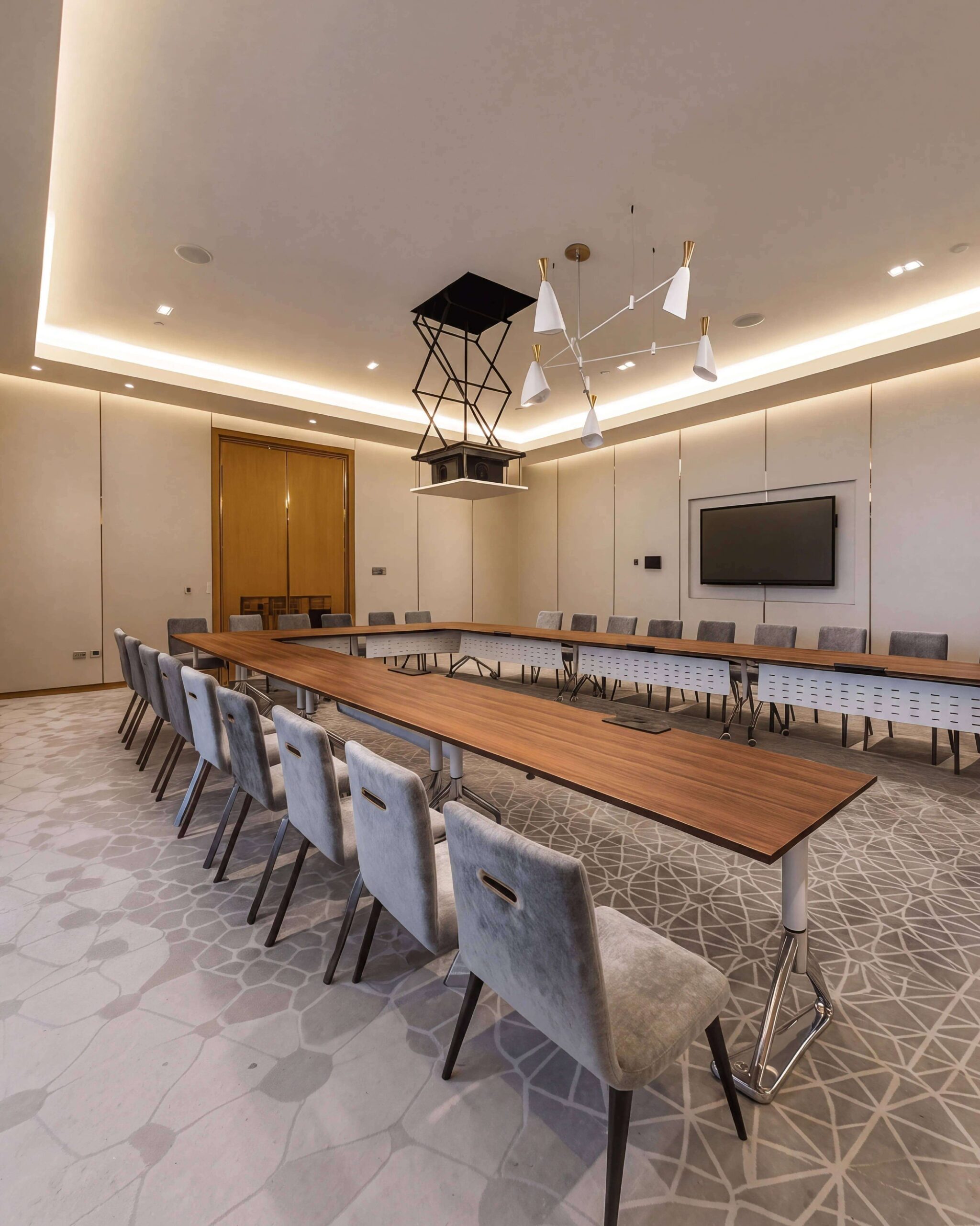 في فندق ومركز مؤتمرات سوفيتيل الرياض - تصميم داخلي بالرياض